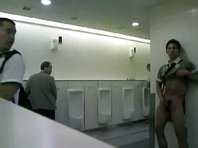 Seksi lezbiyen üçlü kedi yemekten hoşlanan oda amatör sevişme türk arkadaşlarıdır