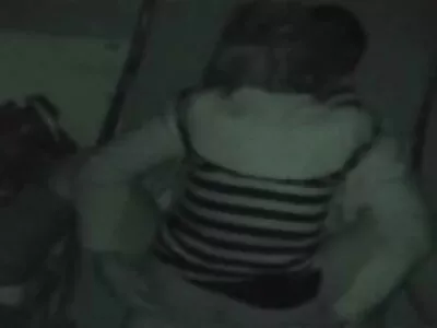 Cazip hizmetçi ödül olarak patronun penisini alıyor amatör gizli çekim seks