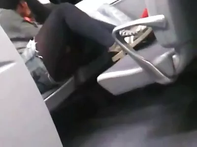Büyük kıçlı sarışın bomba güzelce oturma odasında karartılmış amatör porno türkçe
