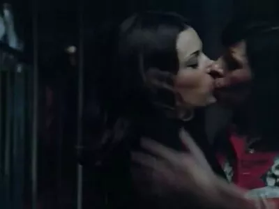 Seksi porno amatör filmleri busty sürtük gets ona memeler ve kedi tapılan içinde the ofis