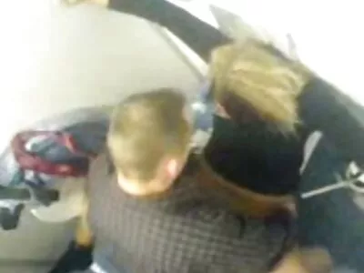 Busty esmer bebek berbat ve yabancı amatör sex kâkül ona üvey kardeşi