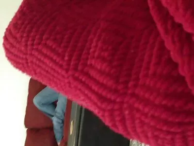 Sıkı genç kedi bir masada dövülmeye gizli çekim amatör sex hazır