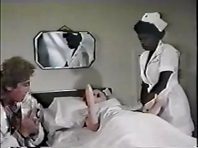 Iki lezbiyenler amatör türk porn zevk almak the sessiz yaz flört ve boşalmak sert birlikte