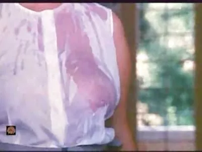 Sarışın tatlım amatör liseli gizli çekim bu POV oturumunda ortalama bir penis emmek için aşağı
