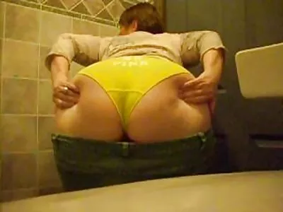 Desiree Dulce çamaşırhanede amatör sakso porno delinmek istiyorsa yapar