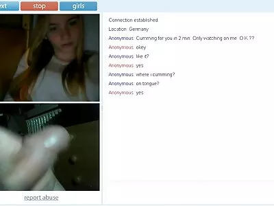 Yeni gelen siyahi, beyaz ajanı mükemmel kıvrımlarıyla etkiliyor amatör gizli çekim porno izle