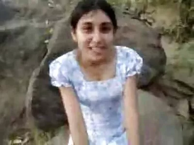 Smokin' ateşli karı koca amatör porno Lena Paul ve üvey kardeşi seks videosunda anal eğleniyor