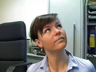 Büyük memeli Divas dörtlüden kaçınmanın ev yapımı amatör porno yolunu bulamıyor