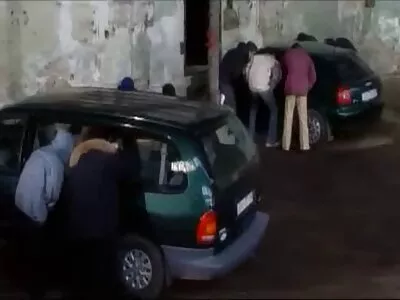 Zengin Asyalı kadın tatlı için genç garsonun amatör sex twitter ºeyi için can atıyor
