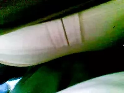 MILF havuz kenarında eski sınıf arkadaşının horoz ile oynuyor türkçe amatör porno