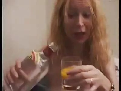 Esmer kızgın ve onun tüm delikleri onun horoz tarafından amatör pornoları doldurulacak