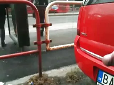 Pembe bir yarık ifşa amatör ile çekici sarışın süper kötü olur